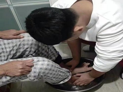 特色课堂 / 学生风采 / 校园公告